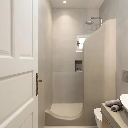 Flora Apartmán Mikri Vigla
