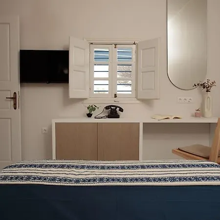 Flora Apartmán Mikri Vigla