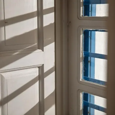 Flora Apartment